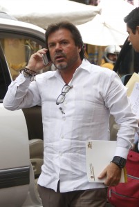 El secretario de Turismo y Desarrollo Económico, José Zorrilla de San Martín Diego porta un reloj de la exclusiva firma Franck Muller, el módelo es Conquistador Cortez y se encuentra valuado entre 150 y 160 mil pesos. Los relojes del diseñador suizo, Frack Muller son piezas codiciadas por coleccionistas debido a la complejidad de los diseños así como por las piezas e ingeniería aplicada. Entre sus usuarios se encuentra el ex presidente Ruso Dmitri Medvédev y el ex presidente de los Estados Unidos, George W. Bush.