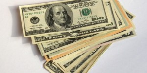 dolares