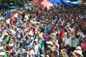 mitin de maestros en el zocalo