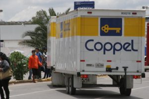 camion de coppel retenido por normalistas
