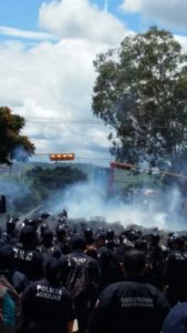 lanzan bombas