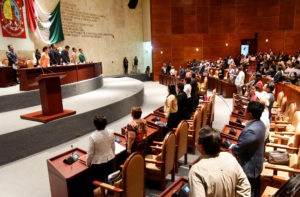 Elige Legislatura a titulares 02