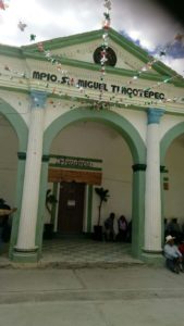 Pobladores-de-Tlacotepec-clausuran-palacio-municipal