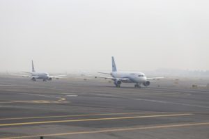 MEXICO, D.F., 06ENERO2015.- Retrasos y algunas cancelaciones de vuelos provocó un banco de niebla en el aeropuerto internacional de la Ciudad de México. FOTO: SAÚL LÓPEZ /CUARTOSCURO.COM