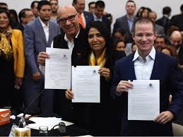 por un mexico al frente
