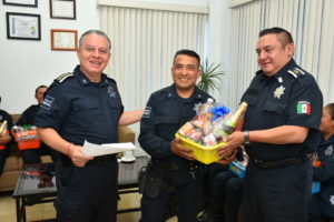 ENTREGA DE RECONOCIMIENTOS (2)