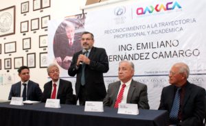 JAHF-ENTREGA DE RECONOCIMIENTO (2)