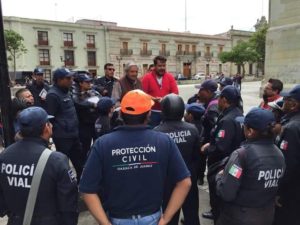 CAPACITACIÓN POLICÍAS Y PC (2)