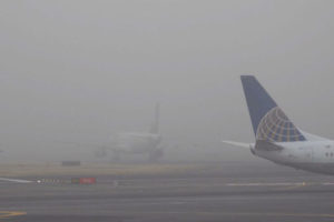 niebla en aeropuerto